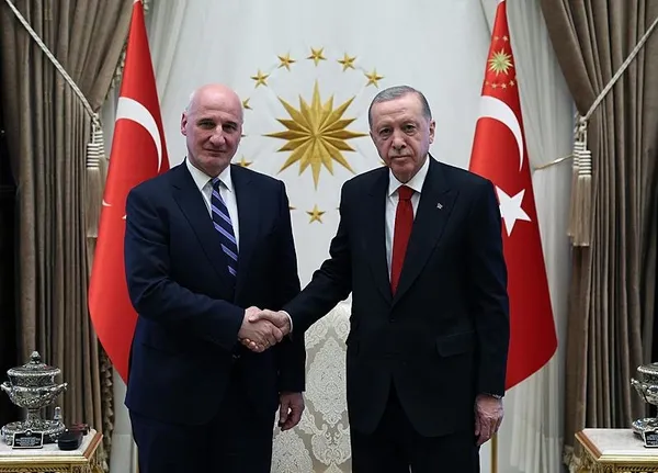 uluslararasi-guven-buyukelcilerden-baskan-erdogana-guven-mektubu-1710257867175.jpeg Uluslararası güven! Büyükelçilerden Başkan Erdoğan'a güven mektubu - 7