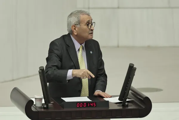 Umudu dolar olan İP’li Durmuş Yılmaz geri adım atmak zorunda kaldı