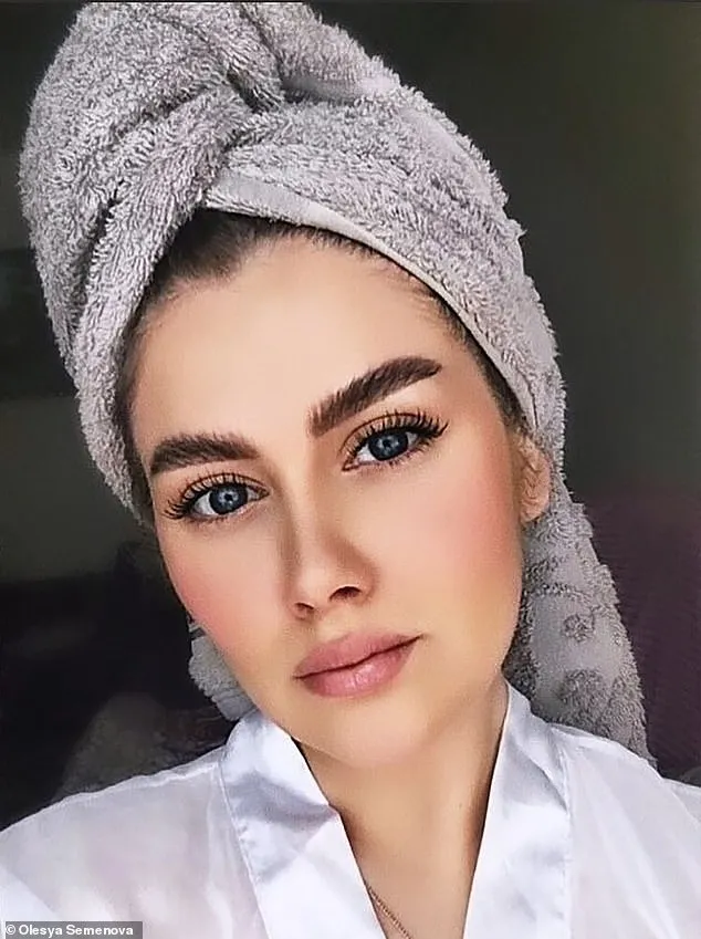 Rusya’da korkunç olay! 24 yaşındaki kadın şarjdaki telefonu küvete düşürerek feci şekilde can verdi - 1