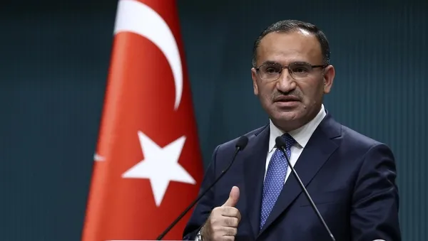 bakan-bozdagdan-kpss-aciklamasi-hukumet-yapilmasi-gerekenlerin-hepsini-yapti-1659882972908.jpg Bakan Bozdağ muhalefetin KPSS soruşturmasını nasıl istismar ettiğini anlattı: Hükümet yapılması gerekenlerin hepsini yaptı - 1