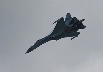Rus Su-35 savaş uçağından ABD keşif uçağına Akdeniz’de tehlikeli önleme!