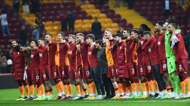 erden-timur-bu-isi-biliyor-yuzyilin-transfer-harekati-bir-degil-iki-yildiza-kancayi-takti-1704704023596.jpg Erden Timur bu işi biliyor! Yüzyılın transfer harekatı! Bir değil iki yıldıza kancayı taktı - 5