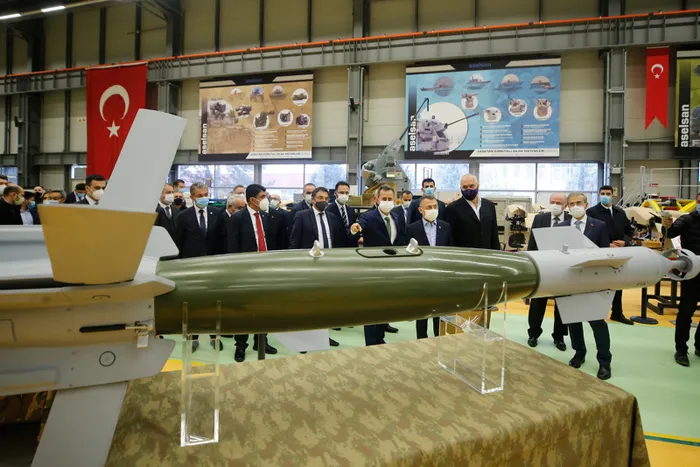 Arnavutluk Başbakanı Edi Rama Türk teknolojisinin kalbi ASELSAN’ı ziyaret etti: Bu ülkenin yaptıkları gerçekten çok etkileyici