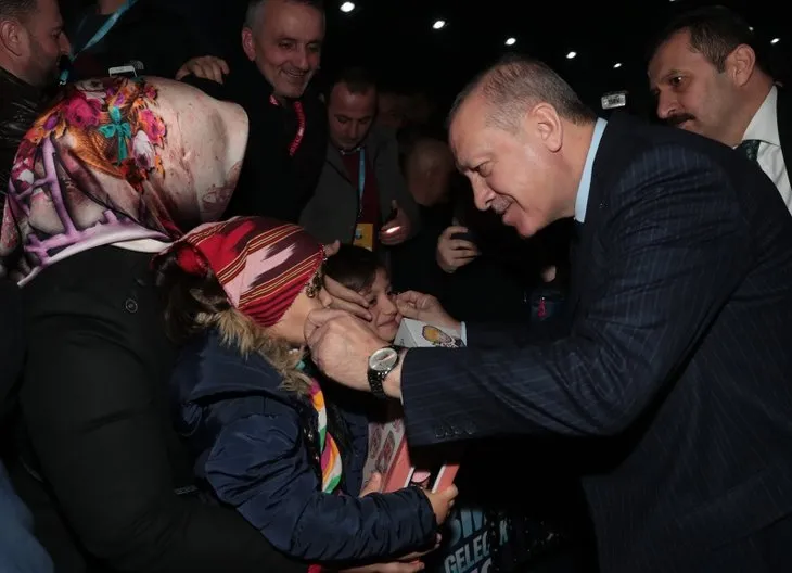 Başkan Erdoğan’a Sakarya’da yoğun ilgi!