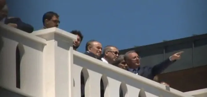 Erdoğan yeniden yapılan okulunu ziyaret etti