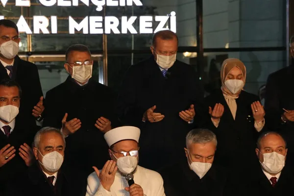 Son dakika: Başkan Recep Tayyip Erdoğan Elazığ’da konuştu: Etkinliklerle buranın sesini dünya duymalı