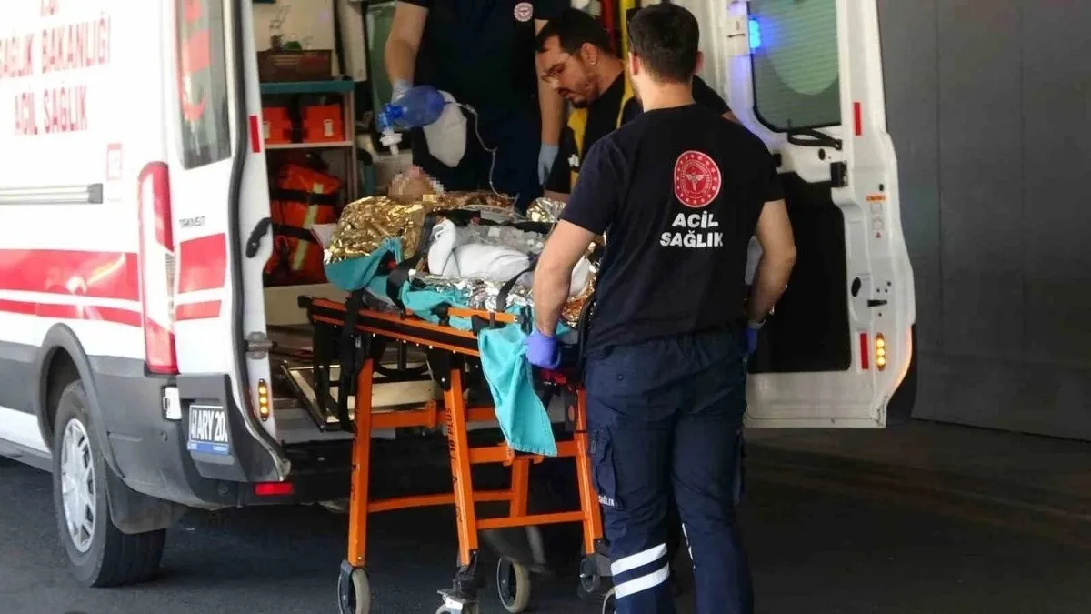 Küçükçekmece'de boğulma tehlikesi yaşayan çocuğu bekçi kurtardı