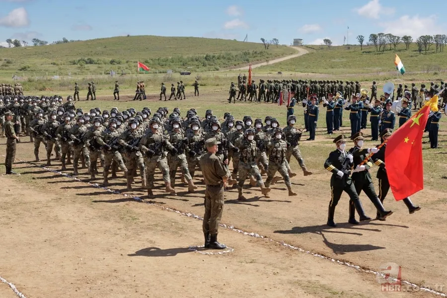 Çin de katılıyor! Rusya’daki Vostok-2022 askeri tatbikatından yeni görüntüler 5