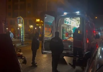 Ataşehir'de korku dolu anlar! 3 katlı otelde yangın | A Haber olay yerinde