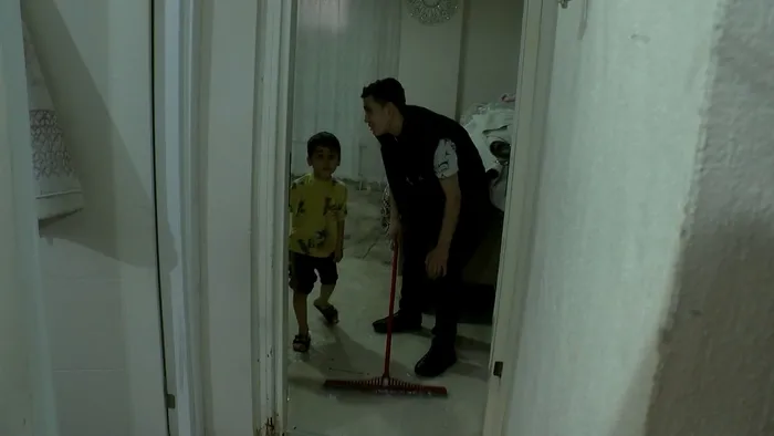 istanbulda-dolu-yagisi-yollar-gole-dondu-araclar-ilerlemekte-zorlandi-1748535512618.jpg FOTOĞRAF: DHA