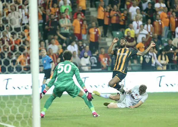 Galatasaray’dan çok kötü prova! Galatasaray 3-4 Hull City | 3 dakikada 3 gol...