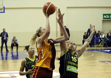 Fenerbahçe'den Galatasaray'a fark