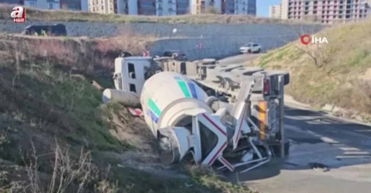 Virajı alamayan beton mikseri yan yattı