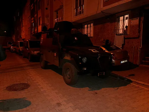 son-dakika-istanbulda-helikopter-destekli-pkk-operasyonu-11-gozalti-1614298552322.jpg Son dakika: İstanbul'da helikopter destekli PKK operasyonu: 11 gözaltı - 2