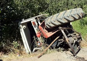 Tarsus’ta kontrolden çıkan traktör devrildi: Sürücü hayatını kaybetti