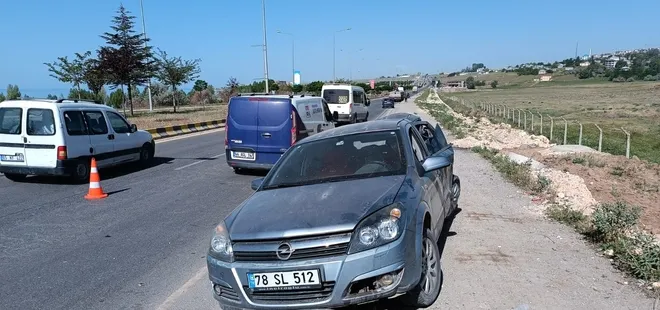 Van'da otomobille öğrenci servisi çarpıştı: 8 yaralı
