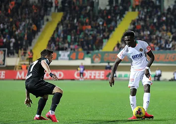 Fabrice N'Sakala'dan olay yaratan Beşiktaş paylaşımı