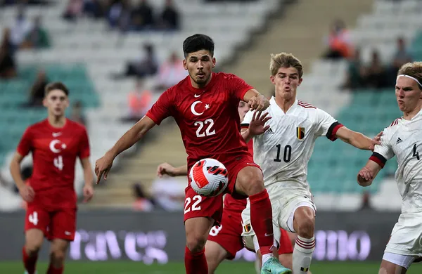 umit-milliler-farkli-maglup-turkiye-0-3-belcika-mac-sonucu-ozet-1630700355190.jpg Ümit Milliler farklı mağlup: Türkiye 0-3 Belçika (MAÇ SONUCU-ÖZET) - 2