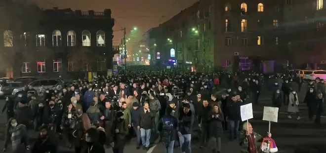 Ermenistan’da Paşinyan’a öfke dinmiyor