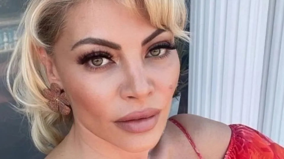 Seray Sever ikiz bebeklerini kucağına almak için gün sayıyor! Seray Sever bebeklerinin ismini açıkladı