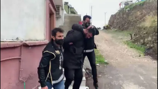 1644492662072.jpg Son dakika: Şafak Mahmutyazıcıoğlu cinayetinin kilit ismi Seccad Yeşil adliyeye sevk edilmesinin ardından tutuklandı - 3