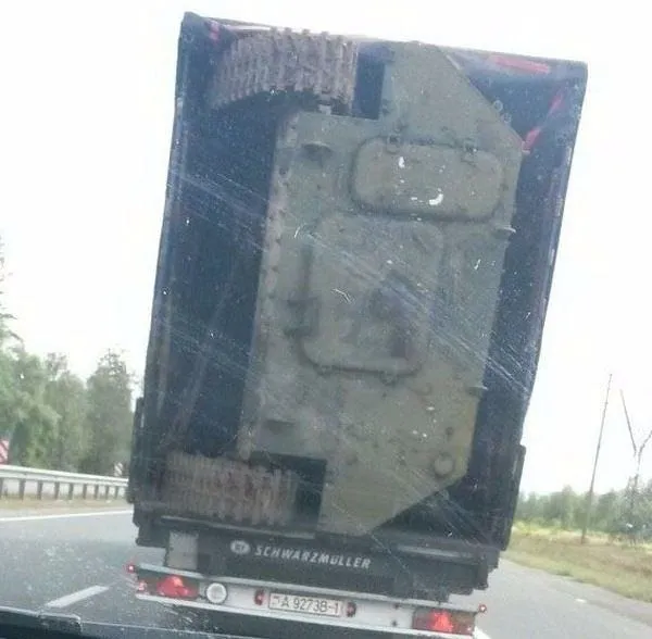 Tankı kamyonla taşıdılar