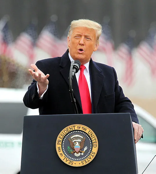 son-dakika-haberi-trumpa-guzel-haber-pence-gorevden-alinmasi-icin-adim-atmayacak-1610502017949.jpg Son dakika haberi... Trump'a güzel haber! Pence görevden alınması için adım atmayacak - 1