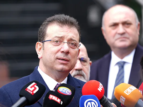 İmamoğlu’nun Sözcü’sü provokasyon peşinde! Murat Kurum’dan yerinde cevap: Daha fazla kişi ölünce mutlu mu olacaksınız?