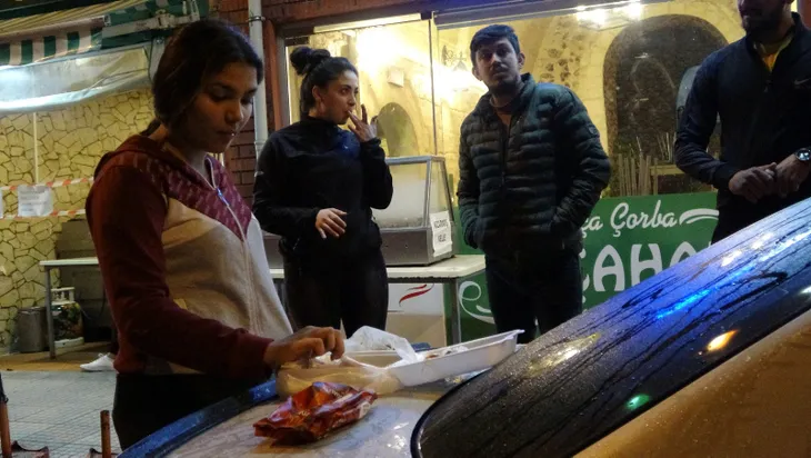 1588575547201.jpg Gelenek bozulmadı! Adanalılar kısıtlama sonrası şırdancıya koştu! - 3
