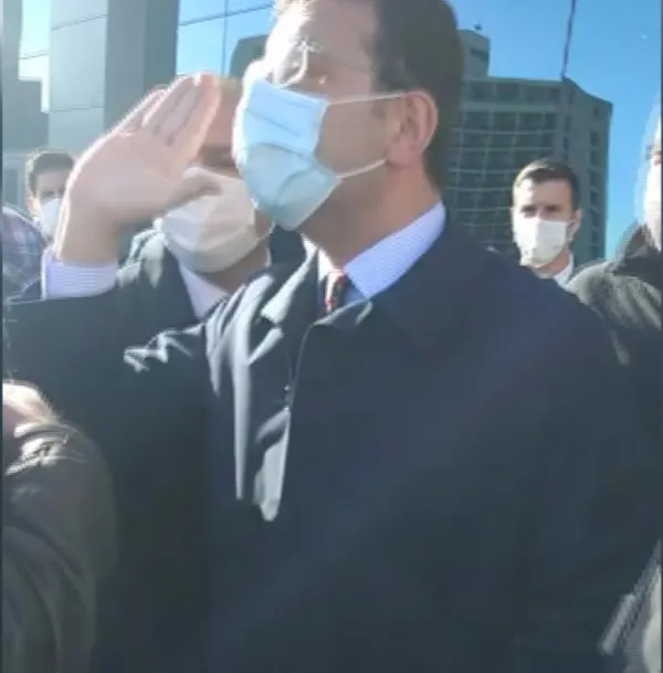 Öfke dinmiyor! CHP’li İmamoğlu ile taksiciler arasında gerginlik