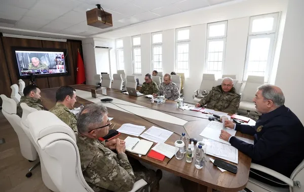 Son dakika: "Asker kışladan geç çıkarıldı" iddiası | Milli Savunma Bakanı Hulusi Akar: TSK ilk andan itibaren millete koşmuştur - 2