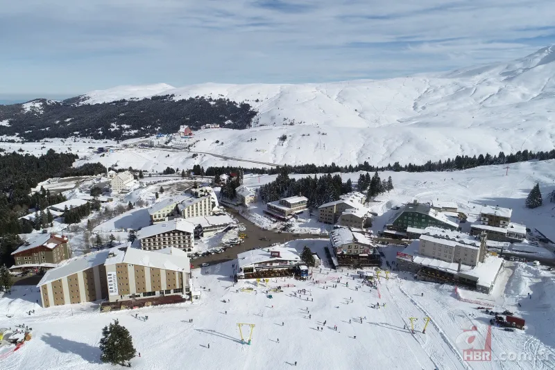 Uludağ tıklım tıklım! Metrelerce kuyruk oluştu 14