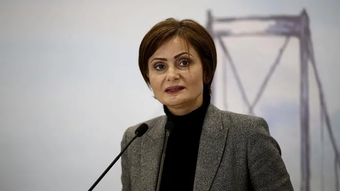 chpdeki-paradan-kuleler-davasi-ertelendi-kaftancioglundan-usulsuzluk-itirafi-1744371097350.jpeg Eski CHP İstanbul İl Başkanı Canan Kaftancıoğlu (AA)