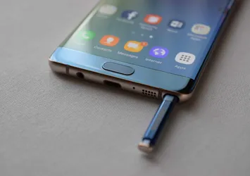 İran ile Güney Kore arasında 'akıllı telefon' krizi