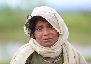 Arakan'da cesetleri yakarak yok ediyorlarmış!
