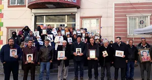 HDP’lilerden evlat nöbetindeki ailelere provokasyon