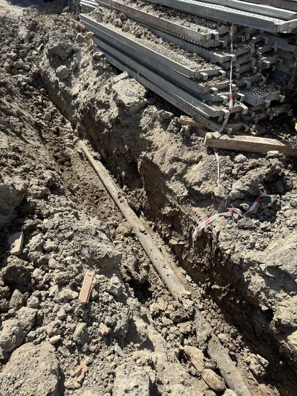 Beylikdüzü'nde imar planı değişikliği 30 hanelik siteyi mağdur etti: İnşaat sırasında su borusu delindi, site susuz kaldı - 1