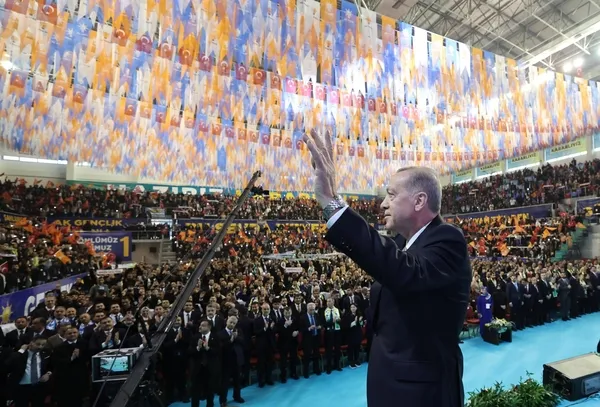 baskan-recep-tayyip-erdogandan-chp-ve-ozgur-ozele-cok-sert-sozler-bu-parti-milli-iradeye-ihanet-etti-1707308550443.jpeg Başkan Recep Tayyip Erdoğan'dan CHP ve Özgür Özel'e çok sert sözler: Bu parti milli iradeye ihanet etti - 3