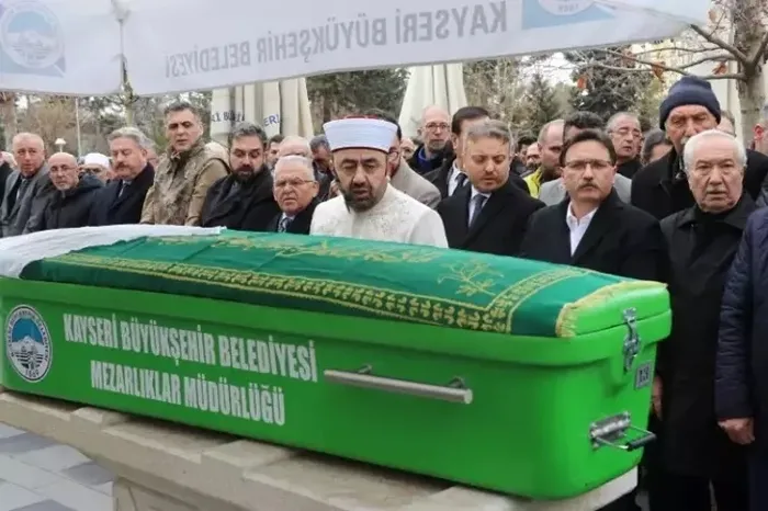 boludaki-faciada-hayatini-kaybedenlere-son-veda-1737555119787.jpeg Bolu'daki faciada hayatını kaybedenlere son veda! - 2