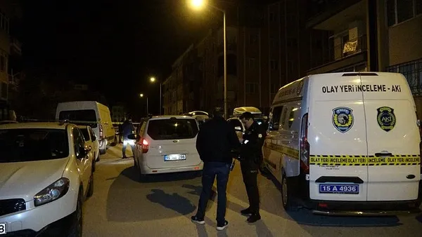 1710040464201.jpeg Burdur'da park yeri kavgasında boş araca kurşun yağdırdı - 1