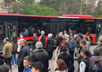 Ankara’da yağmur sonrası metro hizmet dışı kaldı