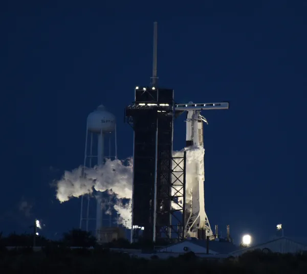Astronot olmayan 4 kişiyi taşıyan SpaceX roketi başarıyla fırlatıldı - 2