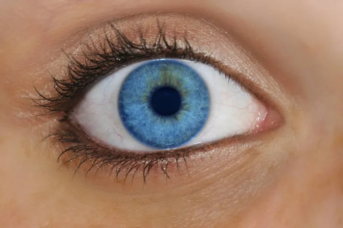 Güzelleşmek isterken gözünüzden olmayın! Kalıcı hasar bırakabilir...