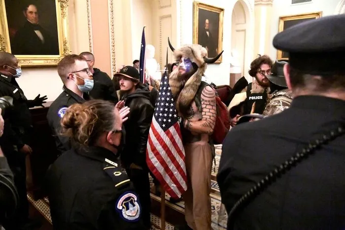 Son dakika: Trump'a bir şok da kızından! Ivanka protestoculara ‘vatansever’ dediği tweet'ini sildi - 5