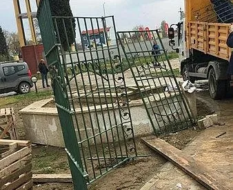 CHP'li Edirne Belediyesi'nden Ramazan'da tepki çeken hareket! Fatih Sultan Mehmed'in hocasının türbesini yıktılar - 1