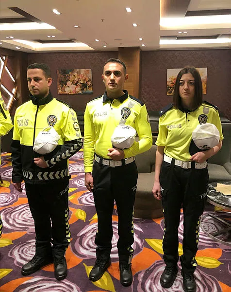 Son dakika: Yeni polis kıyafetleri tanıtıldı