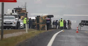 Diyarbakır’da askeri araç devrildi