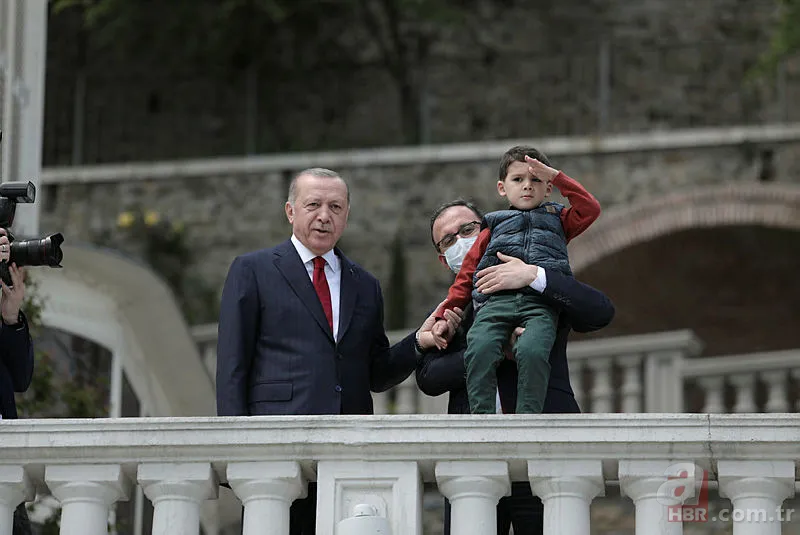 İstanbul'un fethinin 567. yılı dönümü! Gençler ve Milli sporcular Başkan Erdoğan'ı selamladı 7