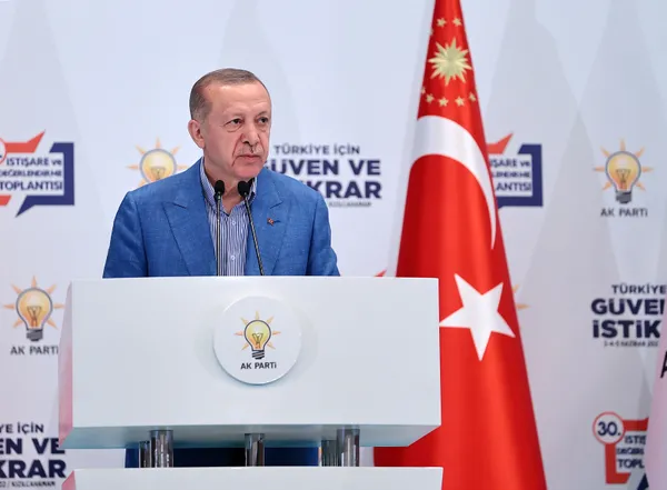 son-dakika-ak-parti-kizilcahamam-kampi-baskan-erdogandan-ciftci-ve-memura-mujde-1654433080665.jpg Son dakika: AK Parti Kızılcahamam Kampı | Başkan Erdoğan'dan çiftçi ve memura müjde - 2