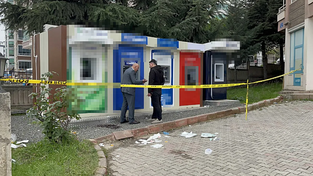 ATM'de sıra beklerken ensesinden vuruldu